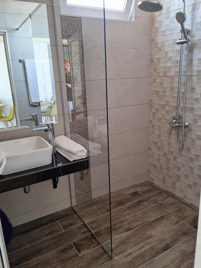 Vromos Guest House 切尔诺莫雷茨 外观 照片